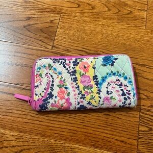 Vera Bradley Jordin continental wallet